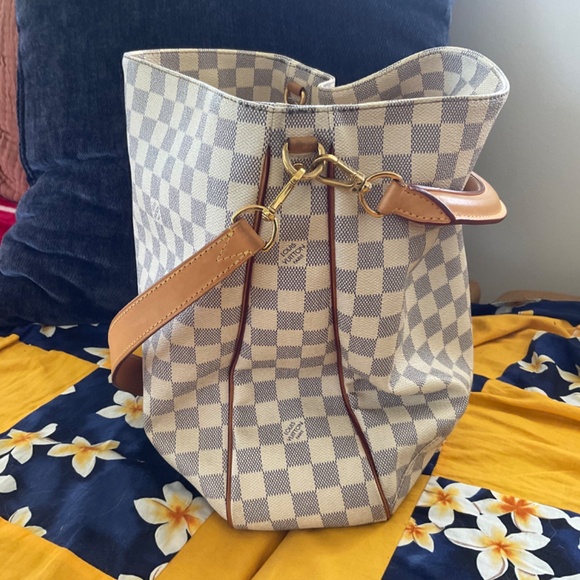 Authentic Louis Vuitton Soffi Hobo Bag - Picture 3 of 13